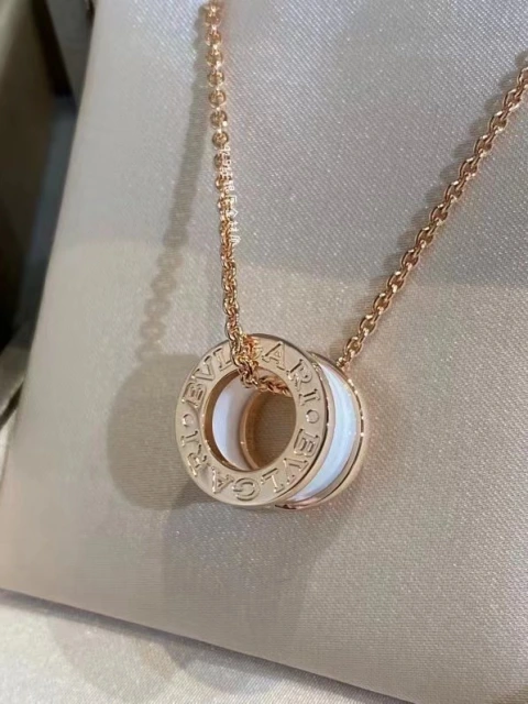 ブルガリ ビー・ゼロワン ネックレス Bvlgari ペンダント リング型 