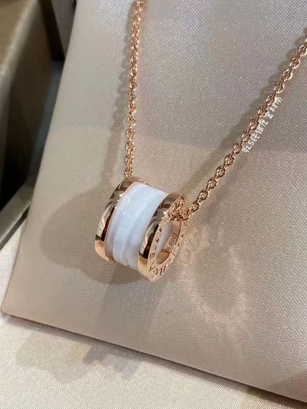 ブルガリ ビー・ゼロワン ネックレス Bvlgari ペンダント リング型