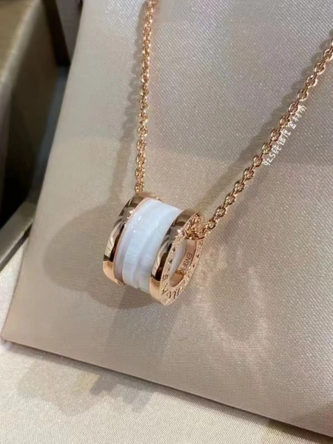 ブルガリ ビー・ゼロワン ネックレス Bvlgari ペンダント リング型 