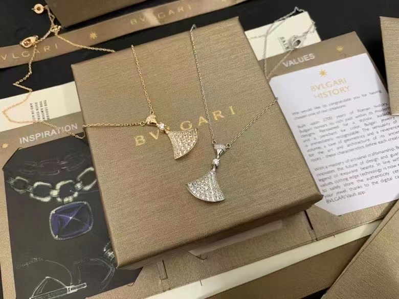 ブルガリ 扇形ネックレス Bvlgari ディーヴァ ドリーム