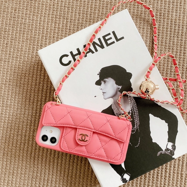 シャネル iPhone13Proケース ショルダーストラップ付き CHANEL iPhone13ProMaxケース カード収納 Chanel iPhone12Proケース かわいい Chanel iPhone11ProMax XS SE2 8Plusケース レディース レザー製 ファブリック製 二種類 オシャレ 全四色