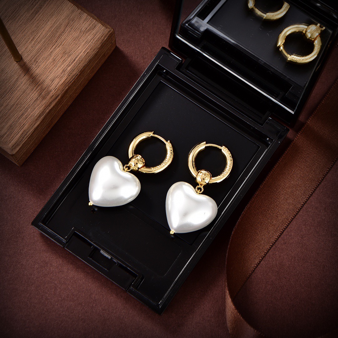 Balenciaga earrings サークル