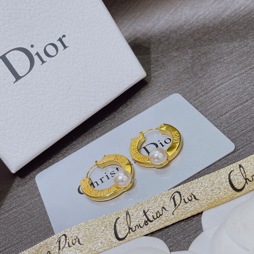 dior アクセサリー レディース