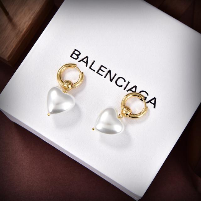 バレンシアガ ピアス ハート BALENCIAGA イヤリング パール Balenciaga earrings サークル ブランド アクセサリー 大人可愛い ゴールド お洒落 コピー おすすめ