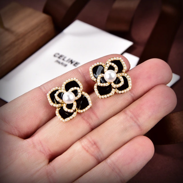 セリーヌ ピアス 花柄 CELINE イヤリング パール Celine earrings 贅沢 