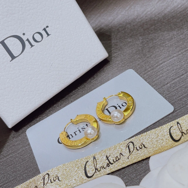 ディオール フープピアス パール DIOR earrings サイクル Diorロゴ付き イヤリング エレガント 大人可愛い アクセサリー ブランドコピー 女子 ゴルード cocobuyee通販