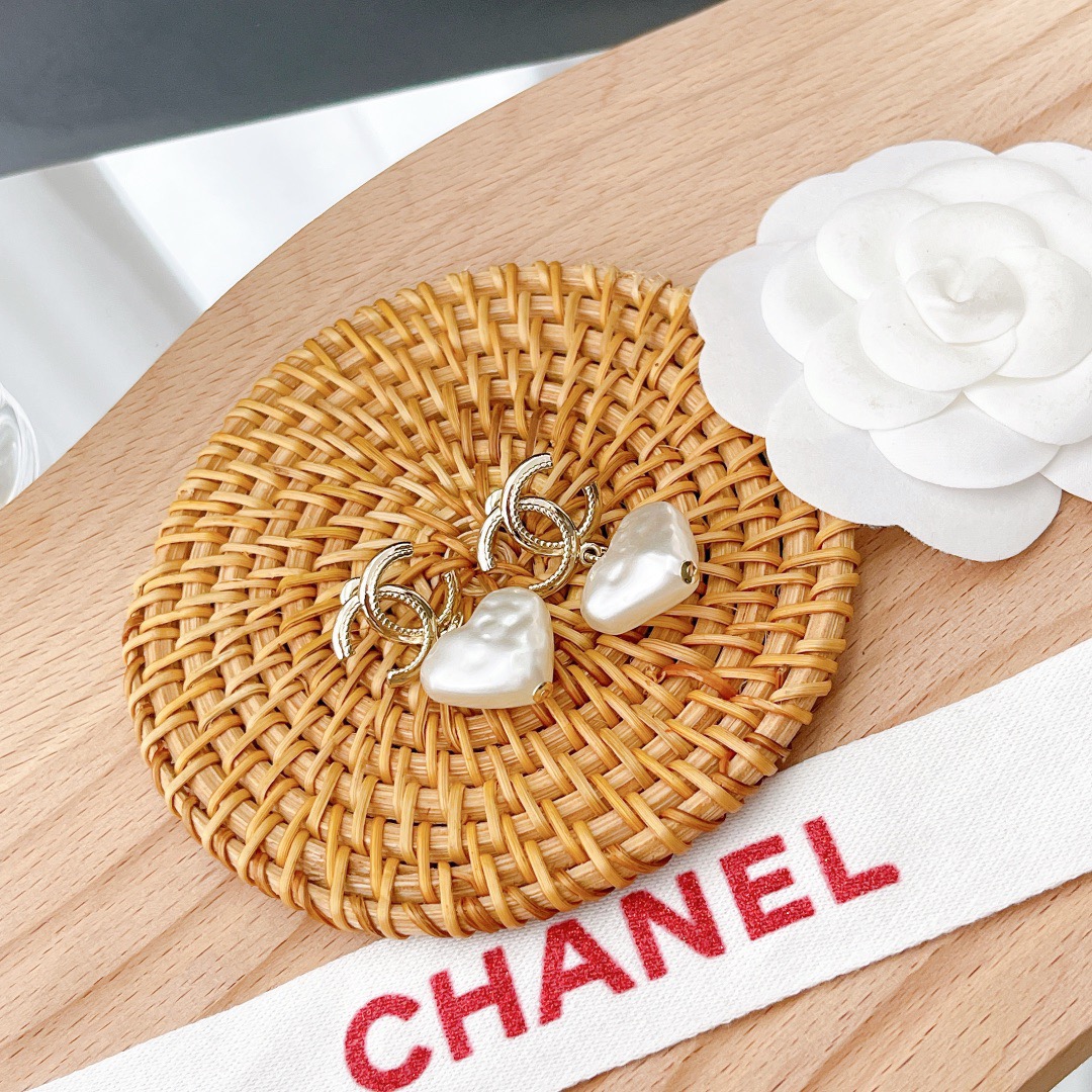 シャネル CHANEL イヤリング パール オレンジ 可愛い - イヤリング