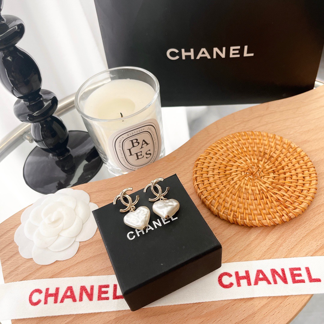 シャネル ピアス ハートパール CHANEL パールピアス ココマーク Chanel ロゴピアス かわいい