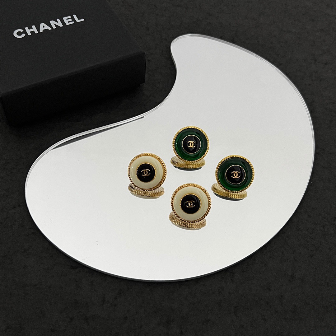 シャネル ピアス CCロゴ CHANEL イヤリング 丸型