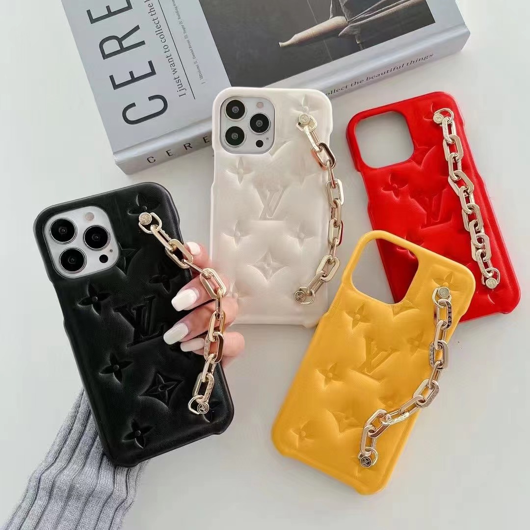 贅沢すぎるiPhoneケース✨LOUIS VUITTON クッサン 13 Pro-