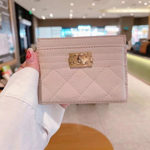 CHANEL カード入れ ゴルード金具付き