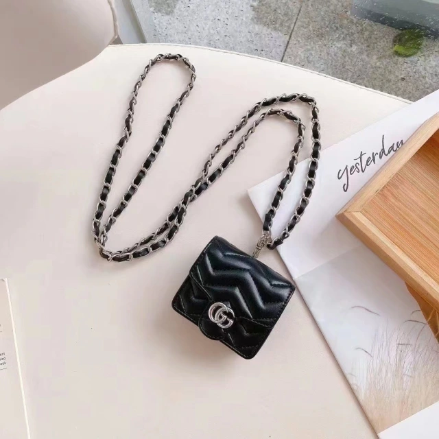 グッチ AirPods Pro/3ケース ストラップ付き GUCCI GGロゴ
