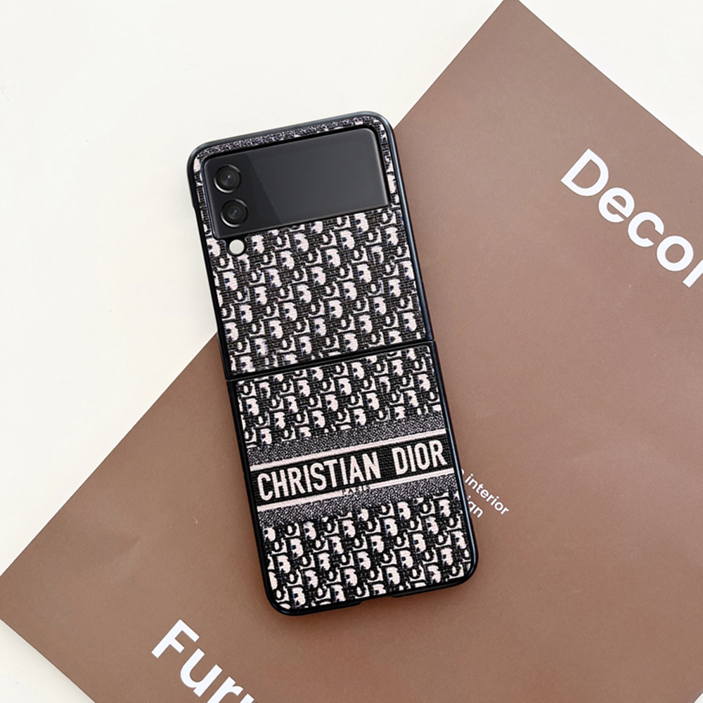 Dior スマホケース ロゴ 黒 金 Christian Dior（iPhoneケース ・ ゴールド/金色系）のフリマ