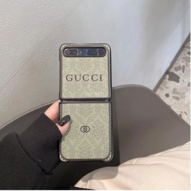 グッチ Galaxy Z Flip3ケース ロゴ付き 花柄 Gucci ギャラクシー Z フリップ3カバー レトロ風 GUCCI Galaxy Z Flip3 5Gケース お洒落 ブランド 折り畳みスマホケース 高級感 グリーン ピンク 全2色