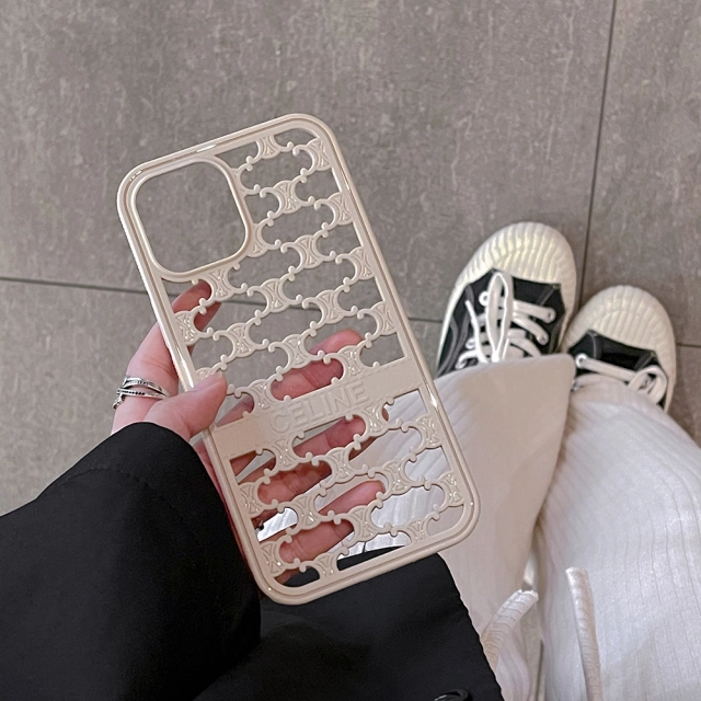 セリーヌ iPhone13ProMaxケース カットアウト Celine iPhone13Proケース トリオンフ柄 CELINE iPhone12 Proケース 中空彫刻 celine iPhone11ProMaxケース 個性的 オシャレ 透かし彫り模様 スタイリッシュ 全4色