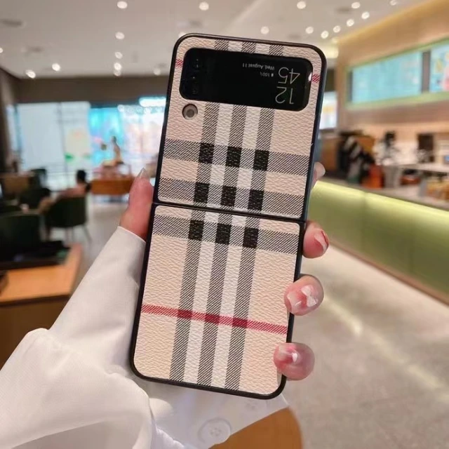 バーバリー Galaxy Z Fold3ケース チェック柄 ロゴ付き BURBERRY Galaxy Z Flip3ケース クラシック Burberry ギャラクシー Z フリップ3ケース 高級感 burberry Galaxy Z Fold3 5Gケース エレガント 男女兼用 シンプル 全5色