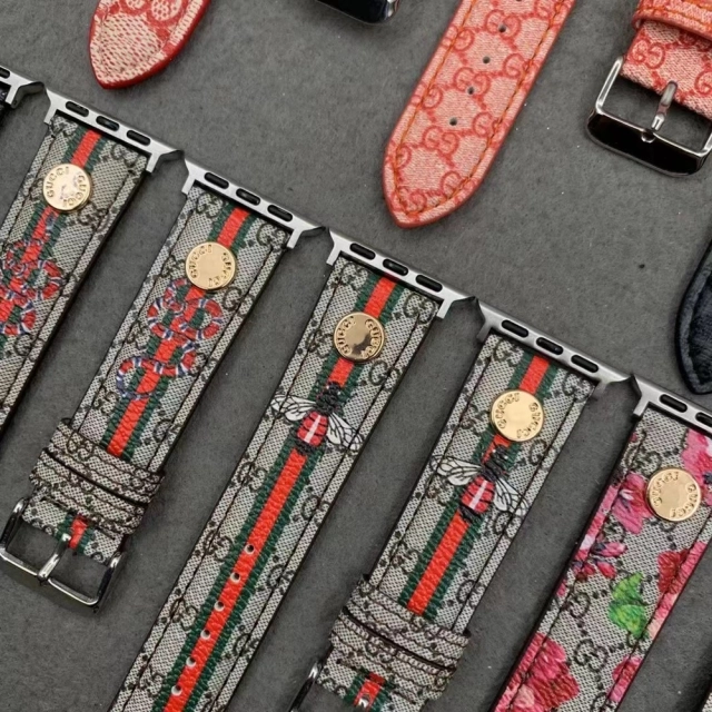 グッチ 時計ベルト バンド Apple Watch 替えベルト ビー スネーク フラワー 図案 GGスプリーム キャンバス GUCCI アップルウォッチ替えベルト バンド ブランド 限定 並行輸入品