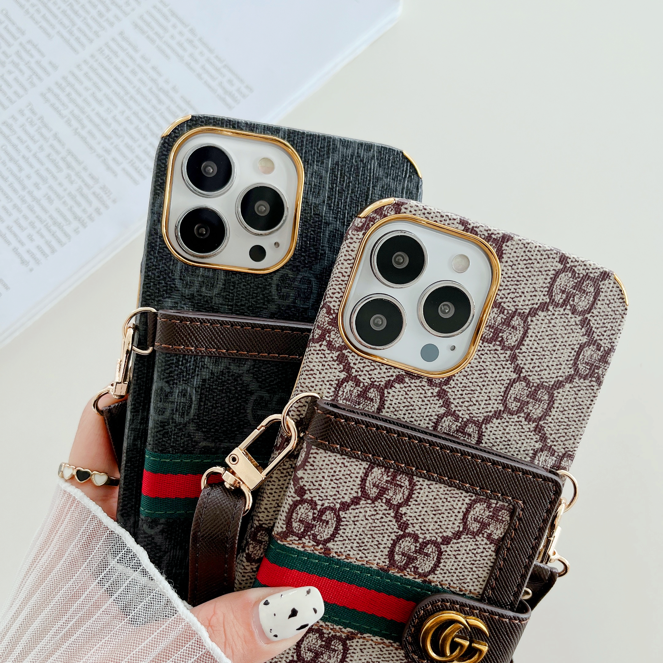 Gucci iPhone14ケース ショルダースマホケース