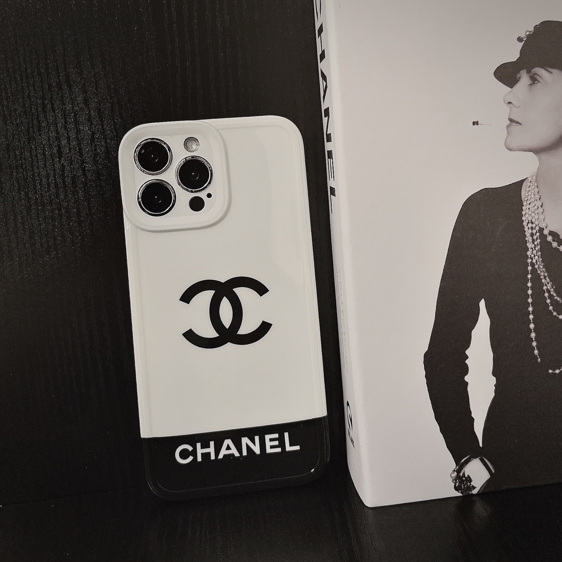 シャネル iPhone15 Pro/14Proケース ココマーク CHANEL iPhone15