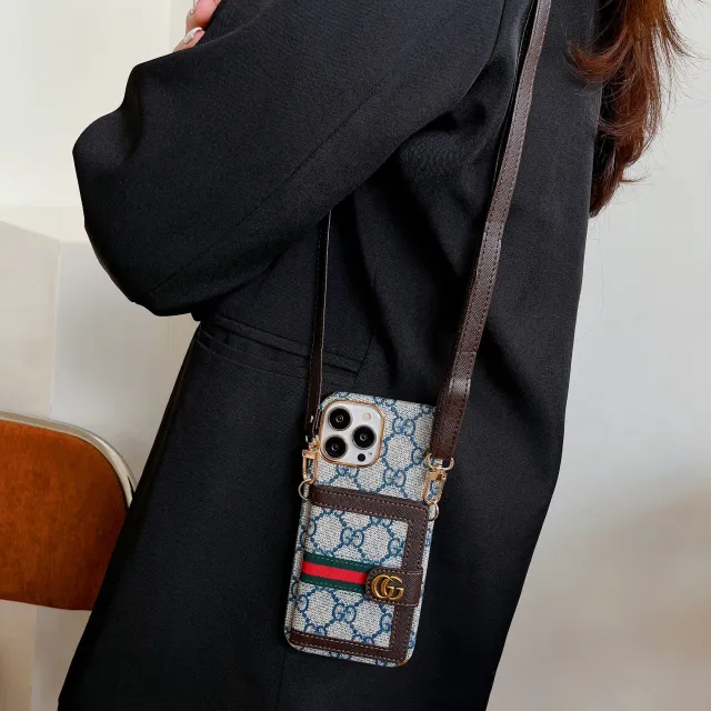 Gucci iPhone14 Pro Maxケース 財布型