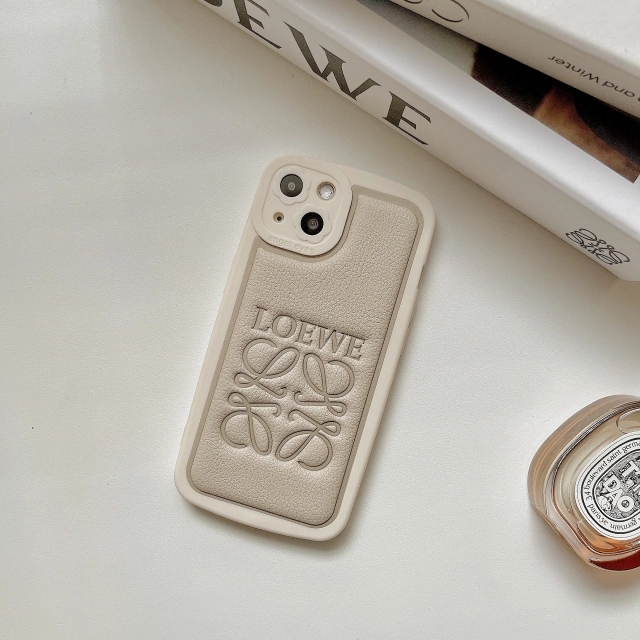 LOEWE iPhone 14 Plusケース 型押し