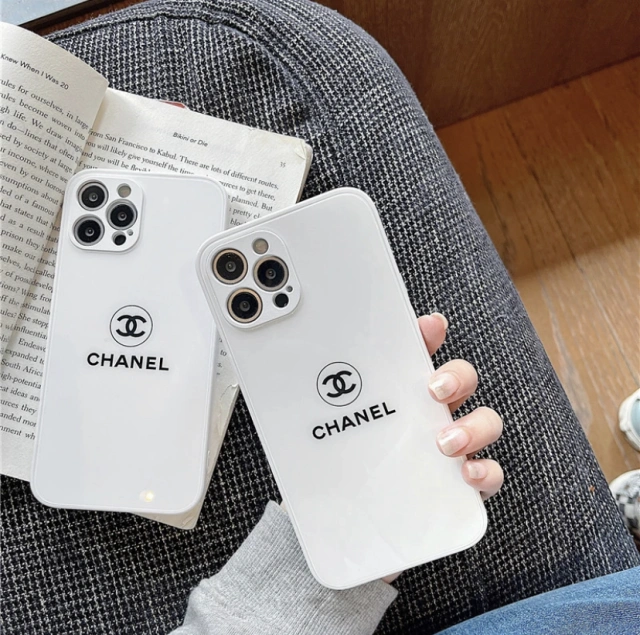 CHANEL スマホケース iPhone13pro ホワイト CHANEL iPhone13pro ケースホワイト