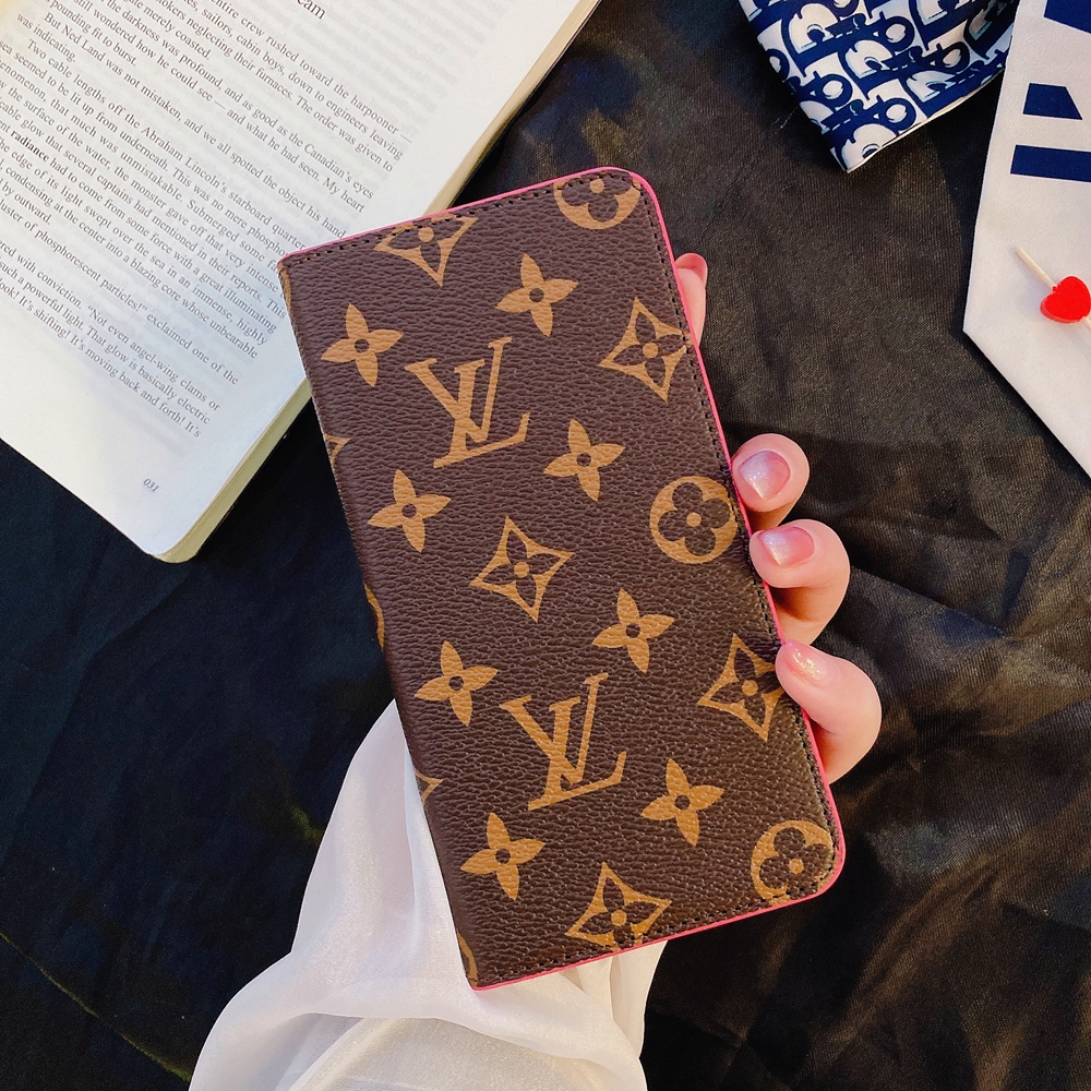 LOUIS VUITTON ルイヴィトン iPhone14 PRO 手帳型 カバー