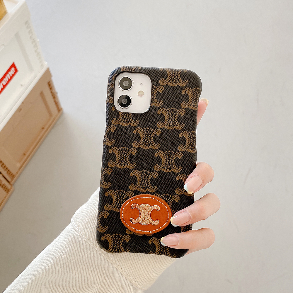 セリーヌ iPhone15 Pro/14Proケース トリオンフ金具付き CELINE