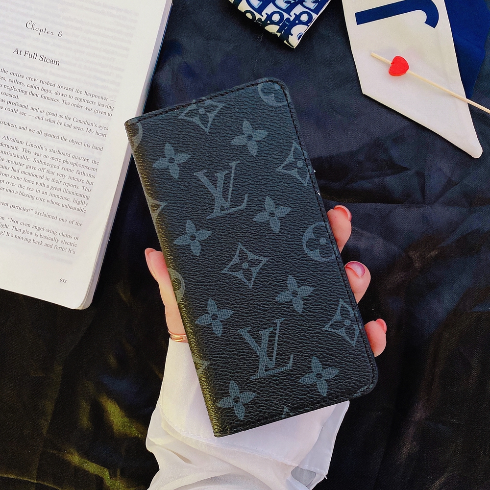 【極美品】LOUIS VUITTON iPhone14 PRO 手帳型 カバー