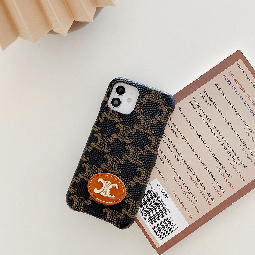 セリーヌ iPhone15 Pro/14Proケース トリオンフ金具付き CELINE