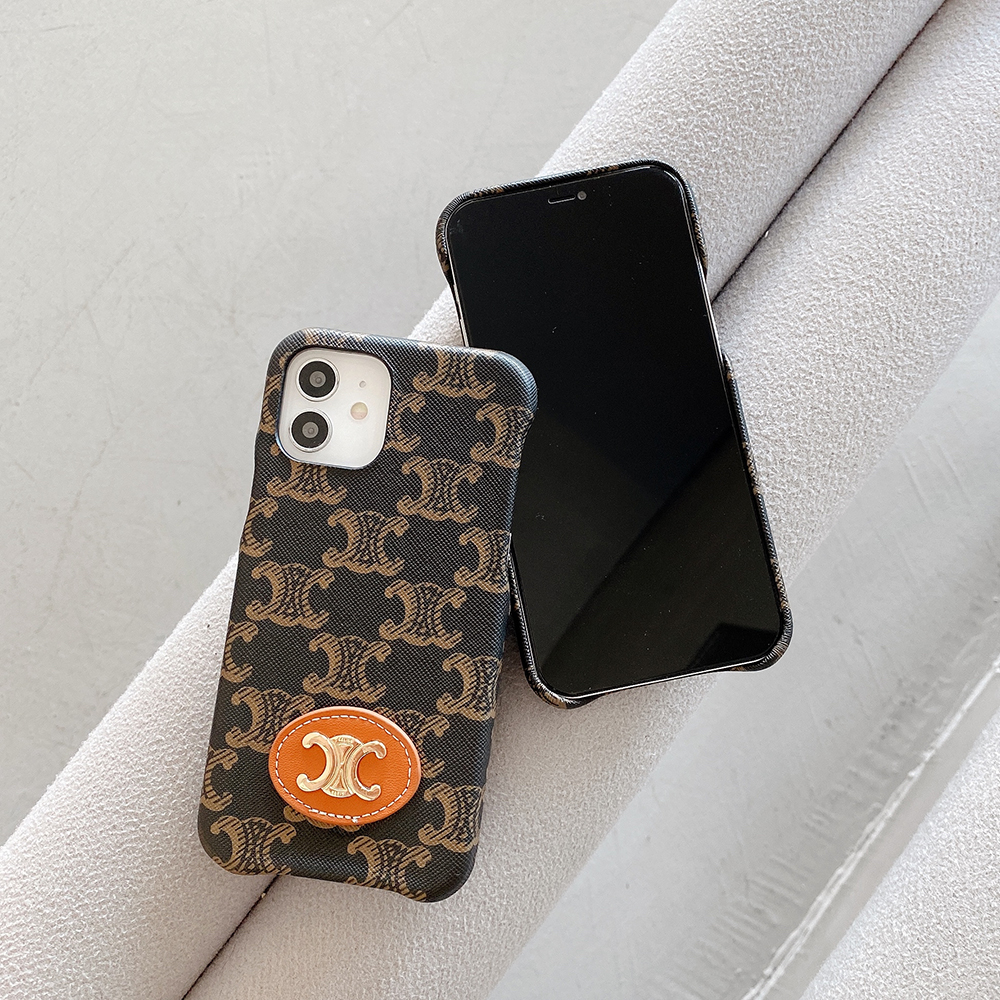 セリーヌ iPhone15 Pro/14Proケース トリオンフ金具付き CELINE