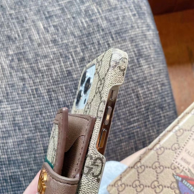 グッチ iPhone15 Pro/14 Proケース オフィディア カード収納 GUCCI  