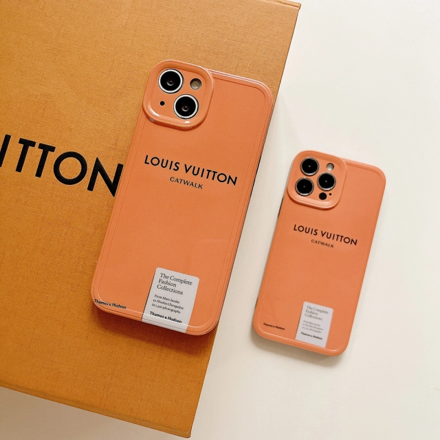 Louis Vuitton iPhone14Plusケース ロゴプリント