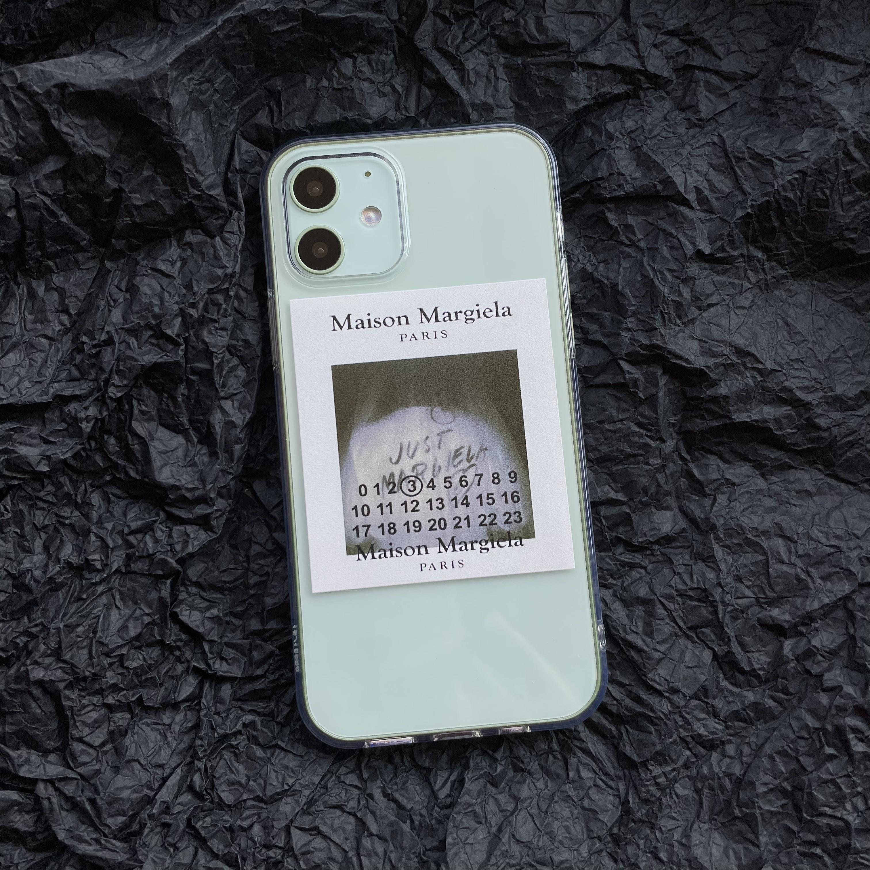 メゾン マルジェラ iPhone15 Pro/14 Proケース カレンダータグ 