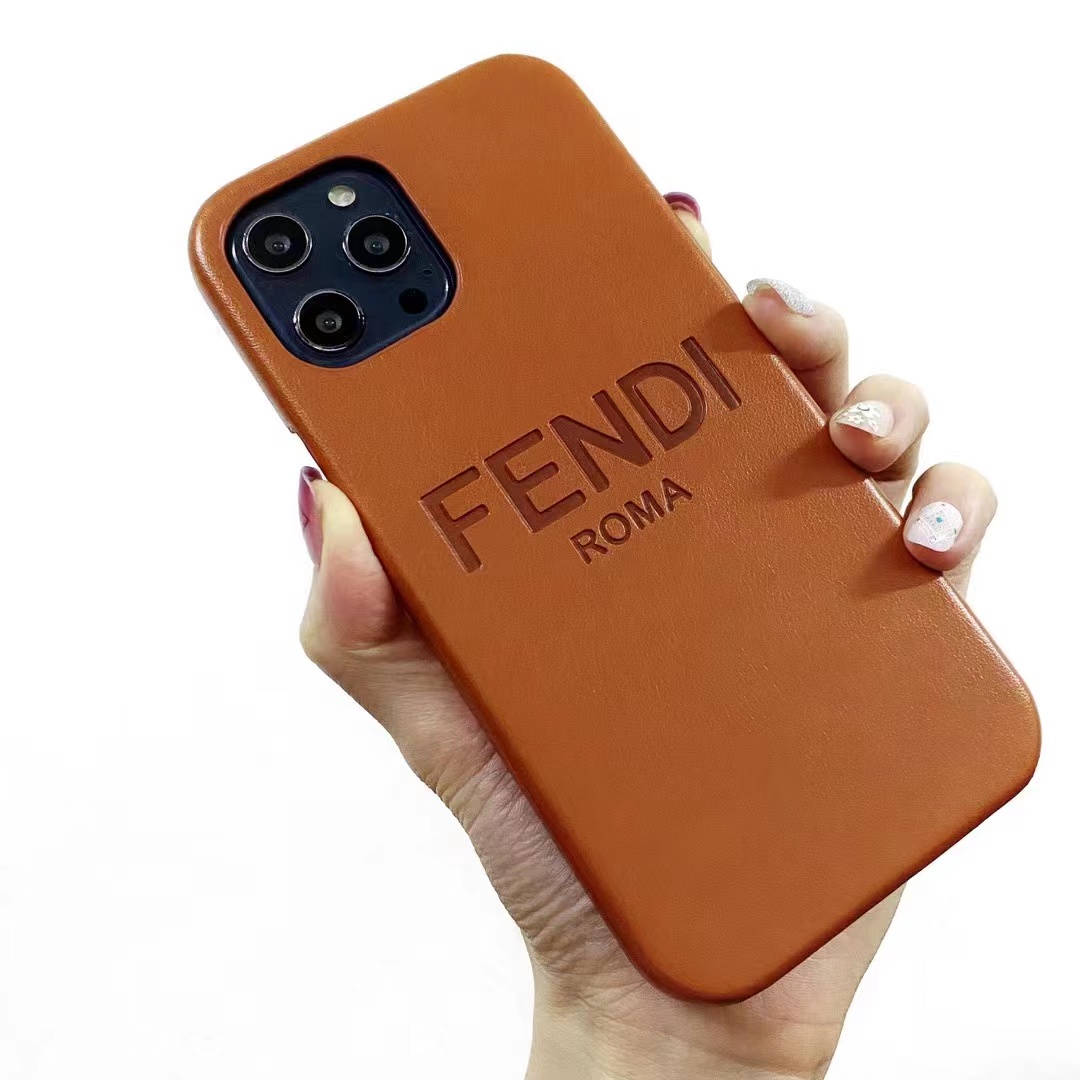 FENDI iPhone14 Proケース 芸能人愛用