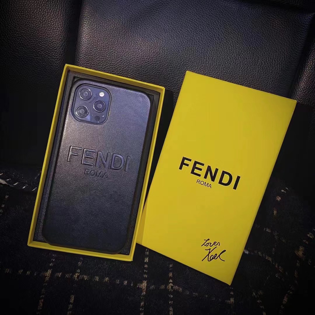 フェンディ iPhone15 Pro/14 Proケース ロゴ型押し FENDI iPhone15/14 ...