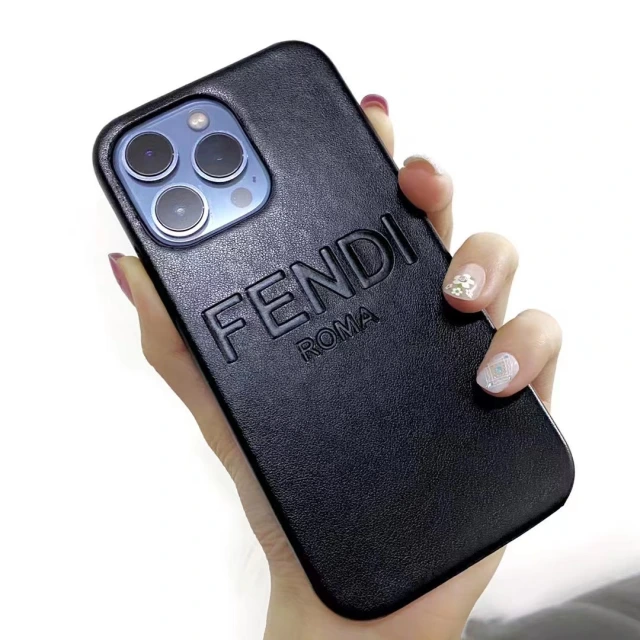 FENDI iPhone14 ProMaxケース 芸能人愛用