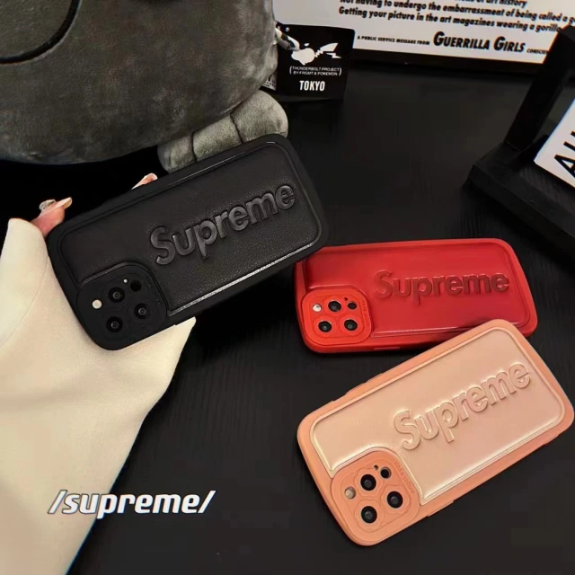 SUPREME iPhone14 ProMaxケース エンボス加工