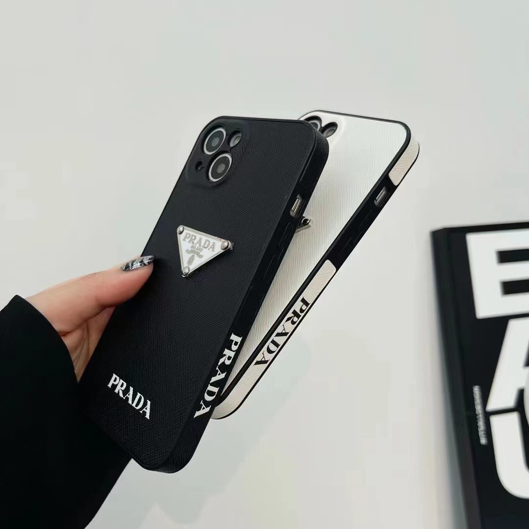 【極美品】PRADA iPhone13 Pro スマホケース ロゴプレート 黒