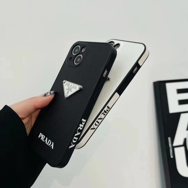 プラダ iPhone15/14 Pro Maxケース ロゴ付き Prada iPhone15 Pro/14  