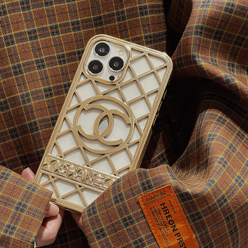 chanel iPhone14ケース 透かし彫り模様