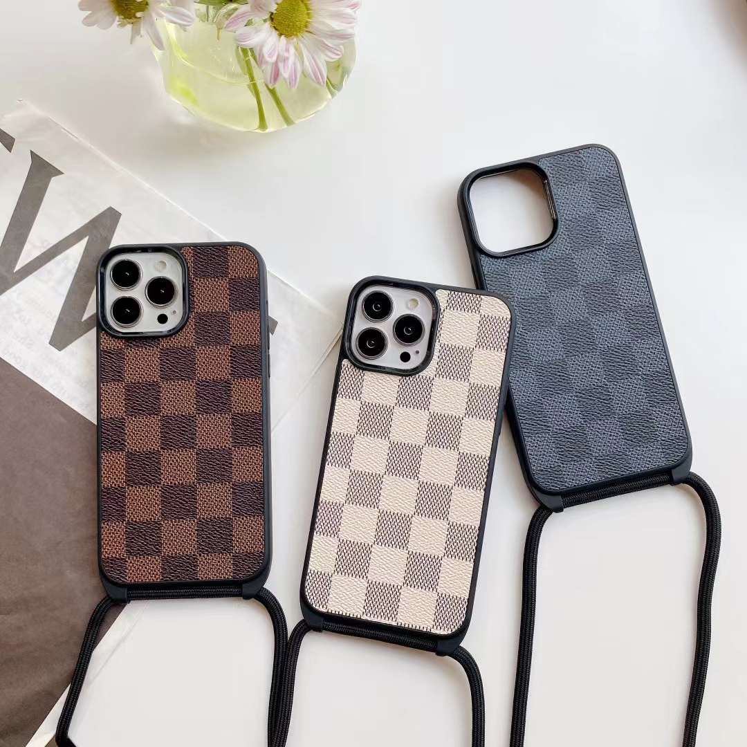 ヴィトン iPhone15 Pro/14Proケース チェーンストラップ付き LV