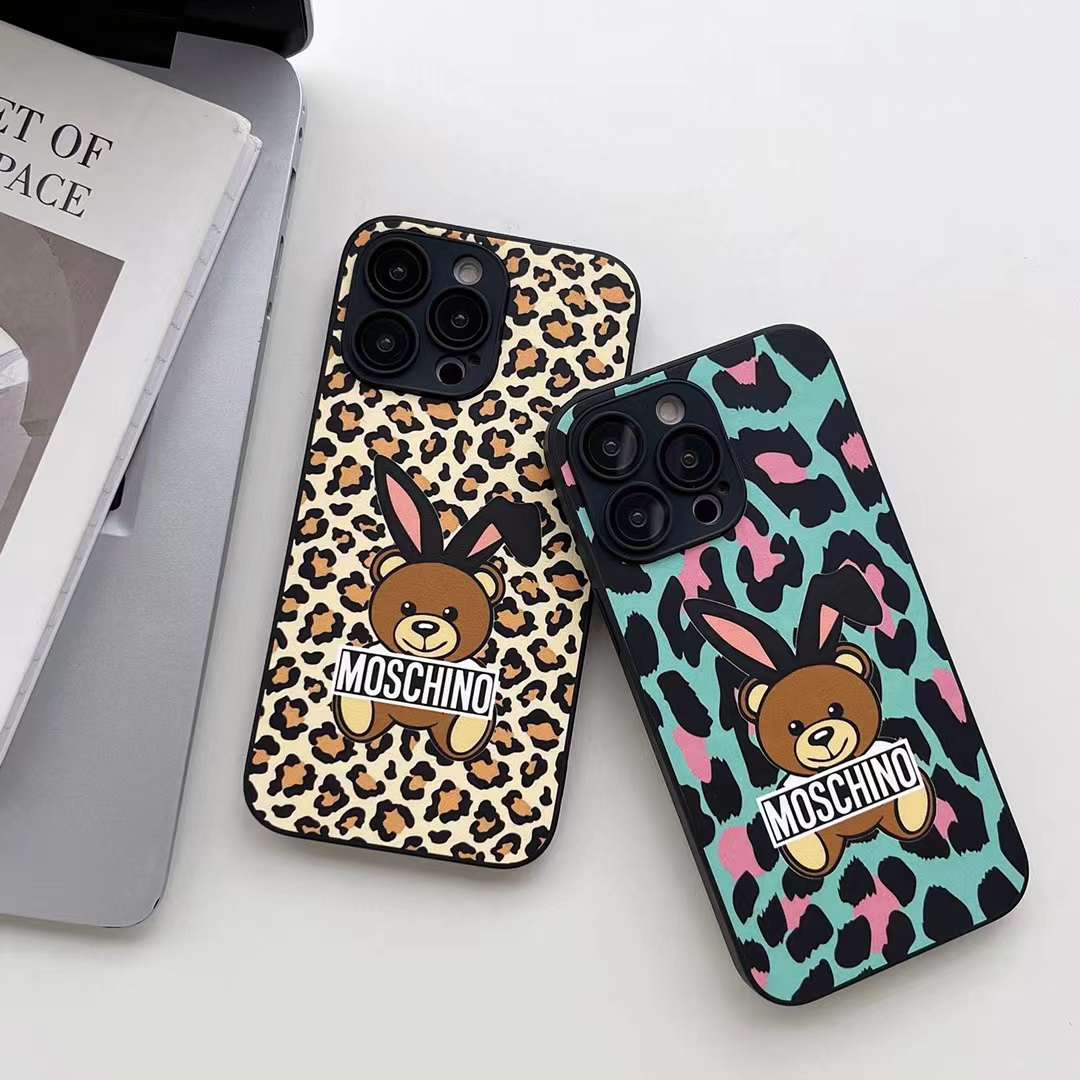 MOSCHINO iPhone14 Proケース レオパード柄