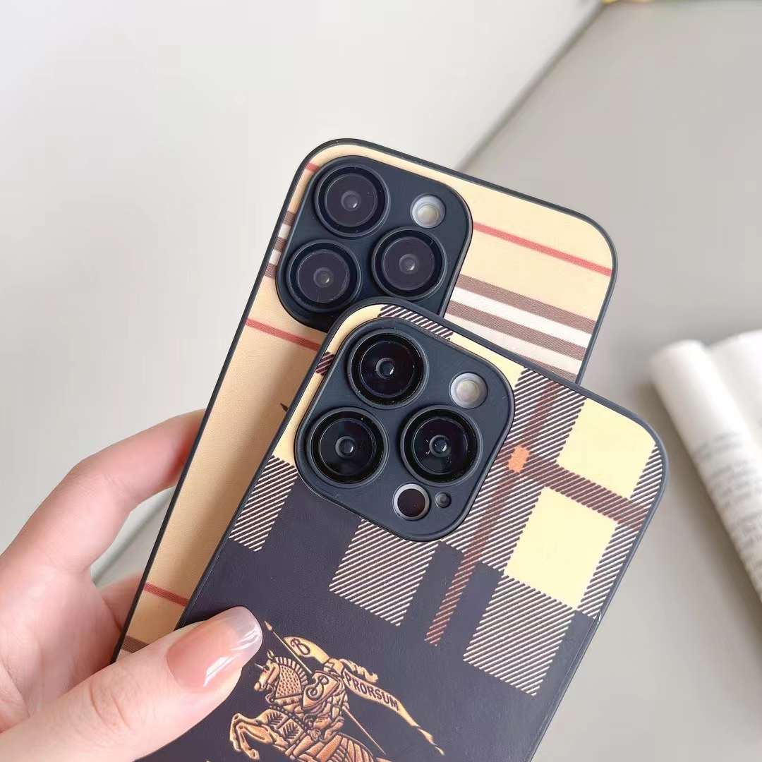 burberry iPhone14 Plusケース 高級感