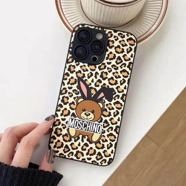 MOSCHINO iPhone14 ProMaxケース レオパード柄