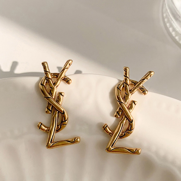 YSL ピアス ロゴデザイン