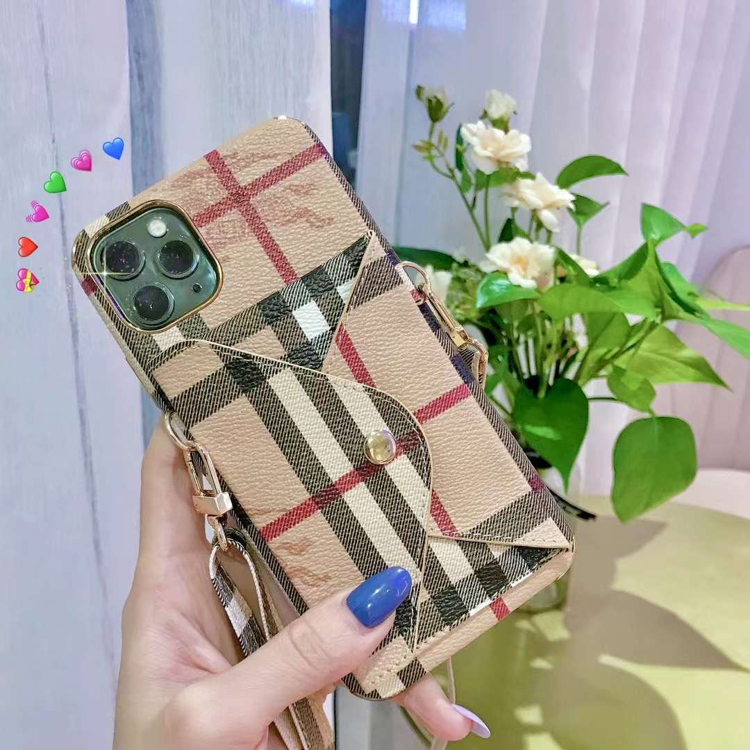 Burberry iPhone14Plusカバー チェック柄