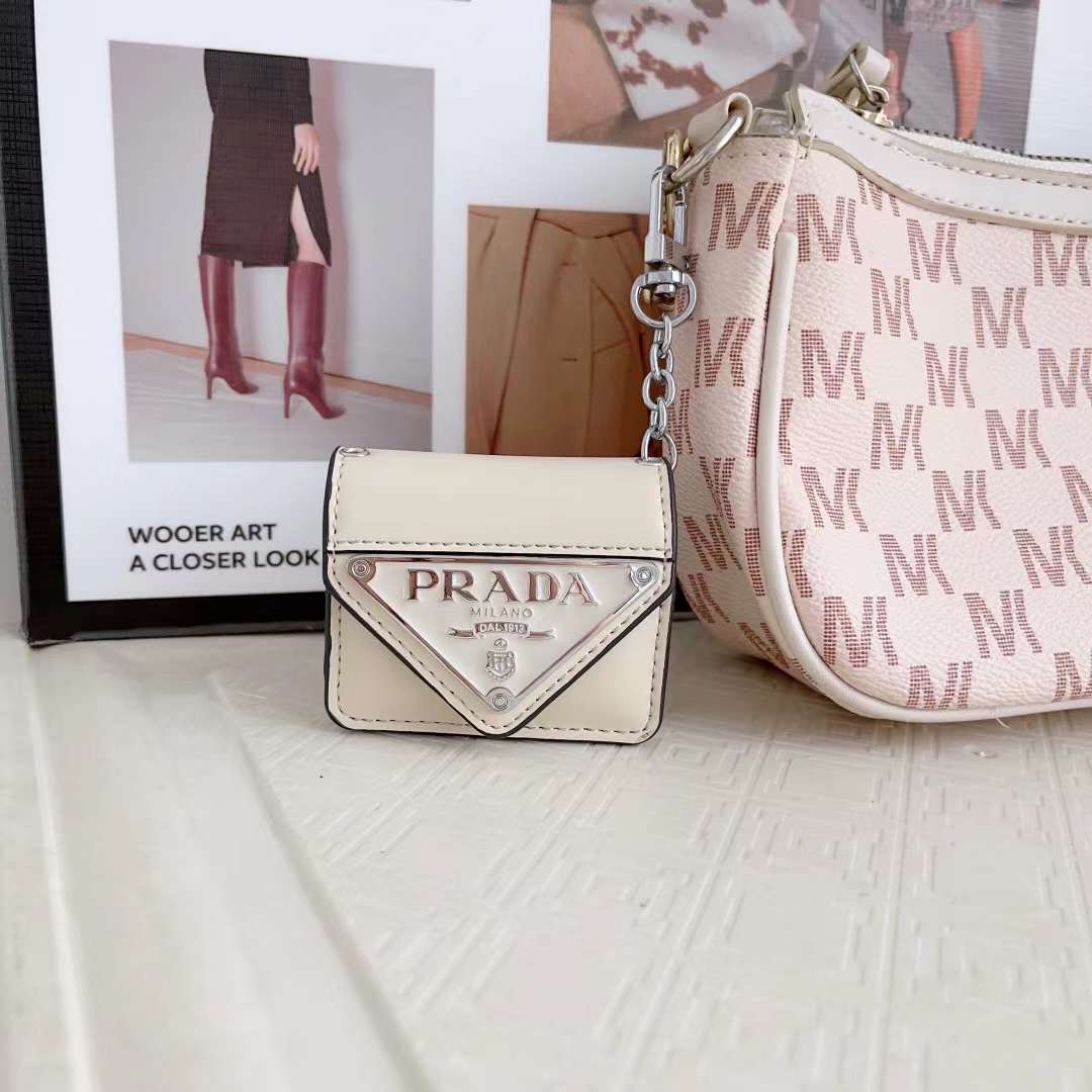 プラダ AirPods Pro2/1・Airpods 3/2/1通用ケース カラビナ付き PRADA