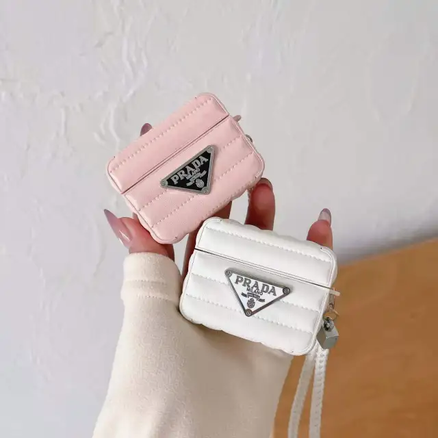 プラダ AirPods Pro2/1・Airpods 3/2/1ケース ダウンジャケット PRADA  