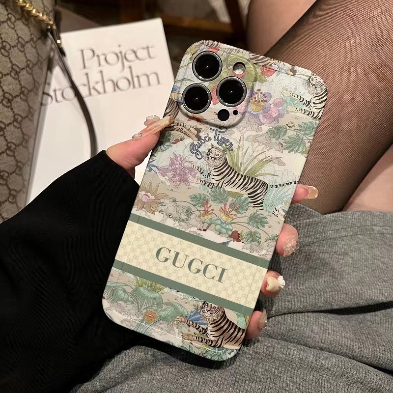 グッチ iPhone15 Pro/14 Proケース タイガー GUCCI iPhone15/14ケース